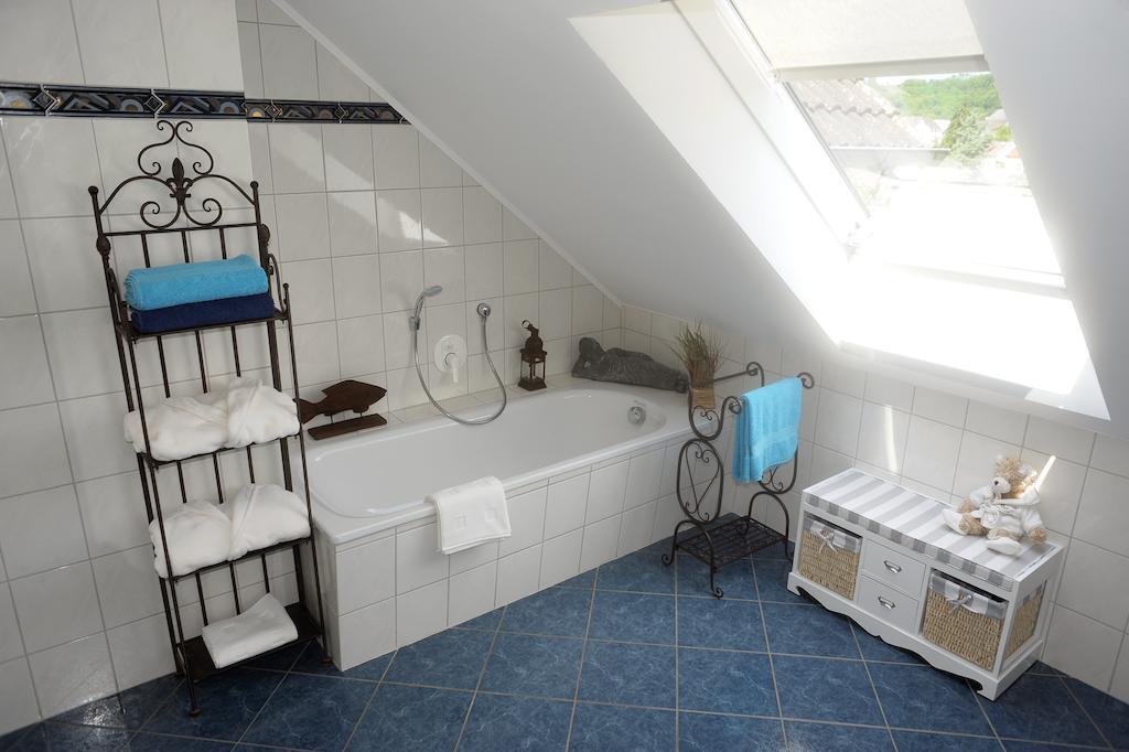Ferienwohnung Landfein Schalkenmehren Ruang foto