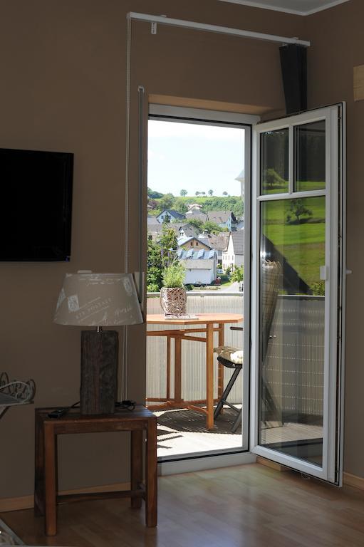 Ferienwohnung Landfein Schalkenmehren Ruang foto